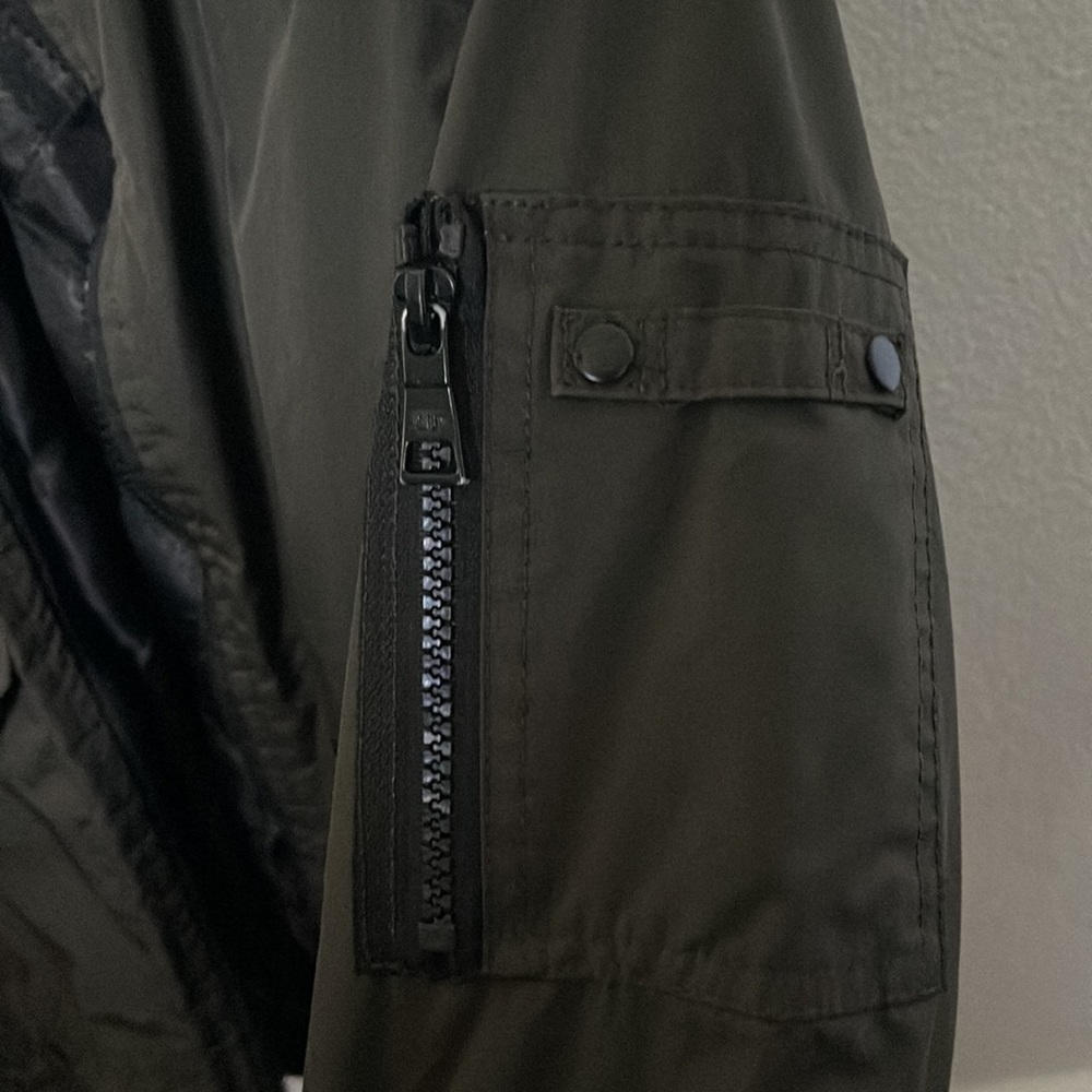 Jacket - Picture 4 of 6